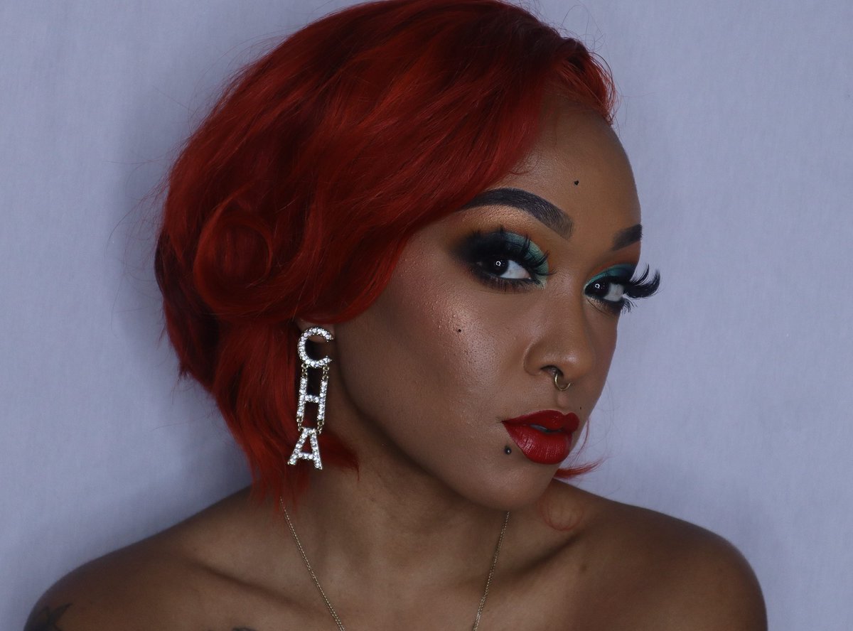 4everartistry's tweet photo. I'm loving these sultry sexy grown woman books.
#norvina #anastasiasoare #colouredraine #RaineSquad #torontomua #toofaced https://t.co/u9TYpvBH2y