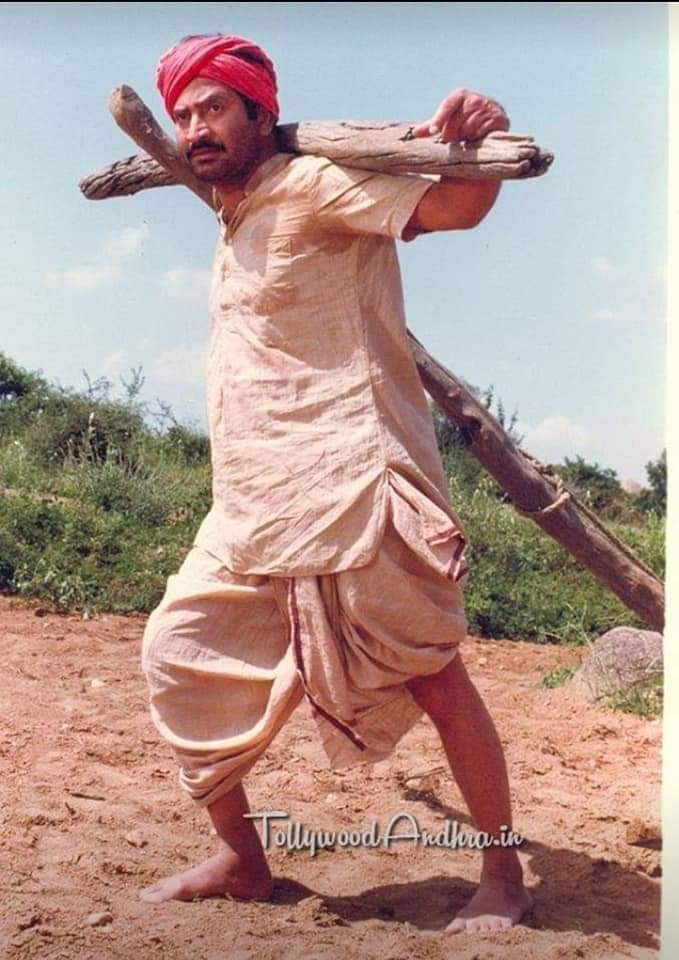 gravikrishna7's tweet photo. Superstar Krishna's #286th movie 
#Pachani_Samsaram
Release Date:9 January 1993
Cast:Krishna,Amani
Director:T.Bharadwaja
Producer:Haribabu
Music Director:Vidyasagar https://t.co/jAIA3sHLuK