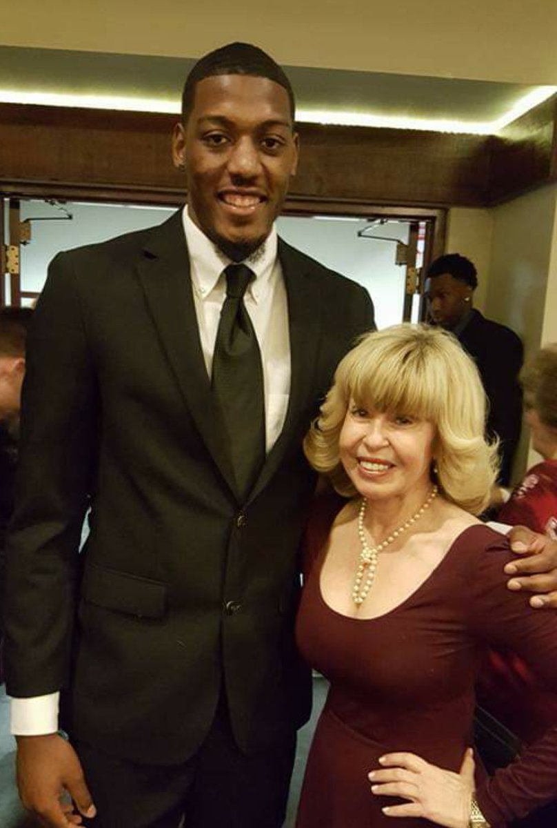 rmarootian's tweet photo. From #fresnostate to his debut in the #nba Congratulations  #paulwatsonjr from your #redwave fans💯 #bulldogborn #bulldogbred #atlantahawks ✊👏🐾🏀 https://t.co/5mNDJvlwMj