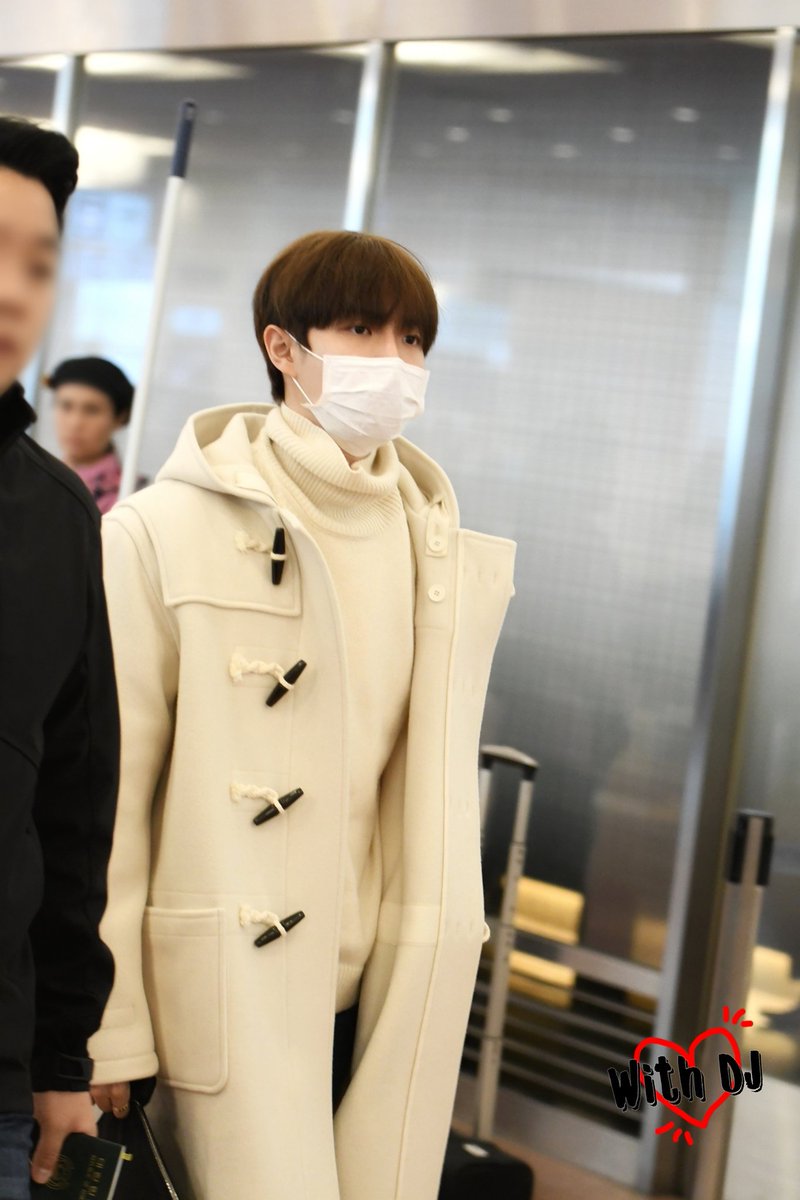 cm_withdj's tweet photo. 200109 HND 입국 HQ
❄️🤴❄️
#김재환  #KIMJAEHWAN #キムジェファン
@KJH_officialtwt https://t.co/SjmMTM4TJ4