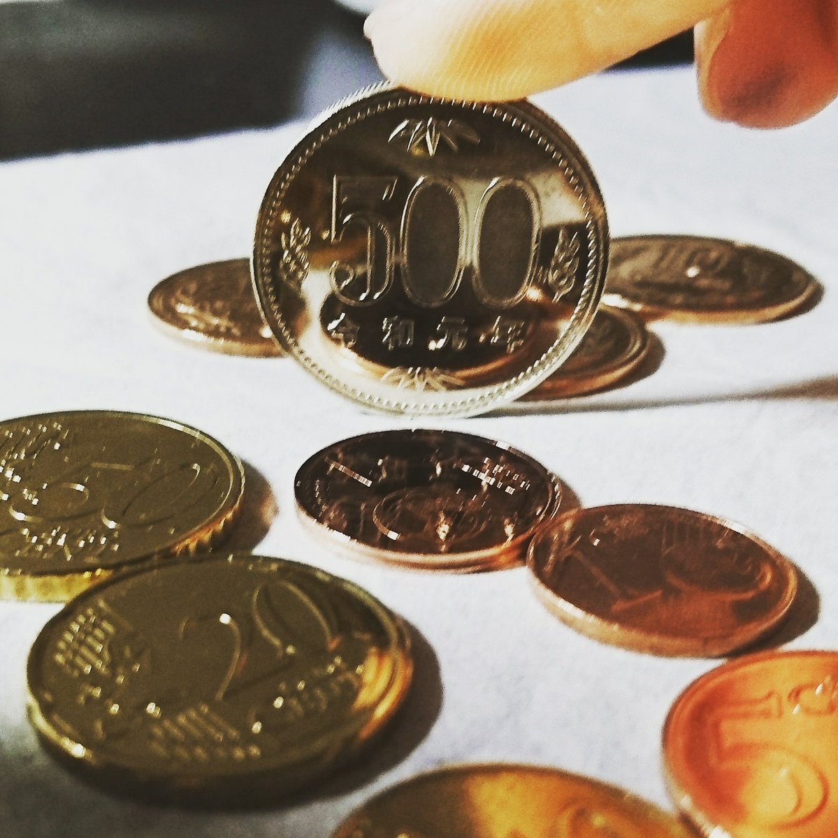 10 円 玉 を ピカピカ に する 方法 10円玉をピカピカにする方法はどうすれば 綺麗になる理由は