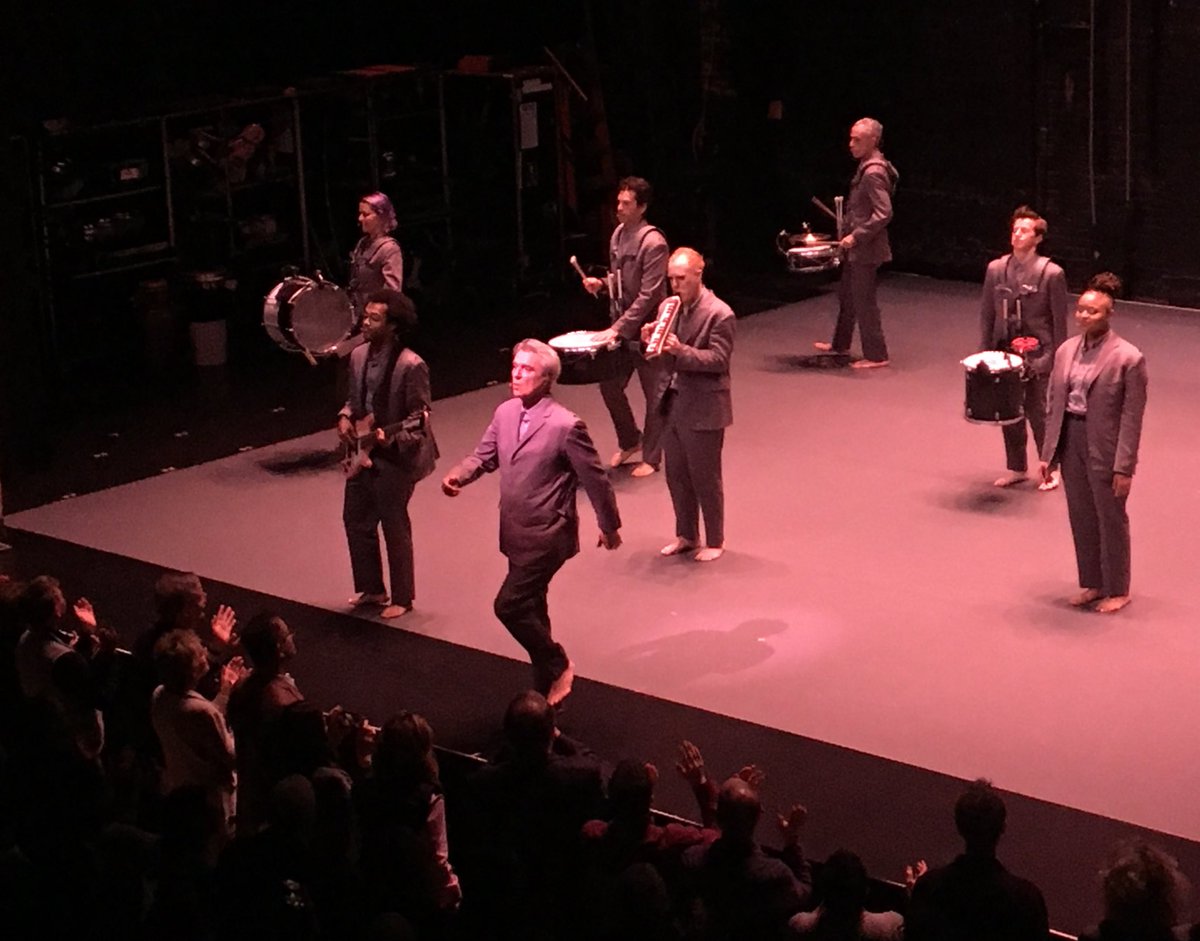 sareTietjeMietz's tweet photo. “What us humans are most interested in looking at is other humans”
Byrne showed me tonight that he is a true performer. And yes I lost it when he sang “Naive Melody (This Must Be The Place)” HOWCOULDYOUNOT?!

@americanutopia #goldringajs @GoldringAJs https://t.co/vE0HvRepXw