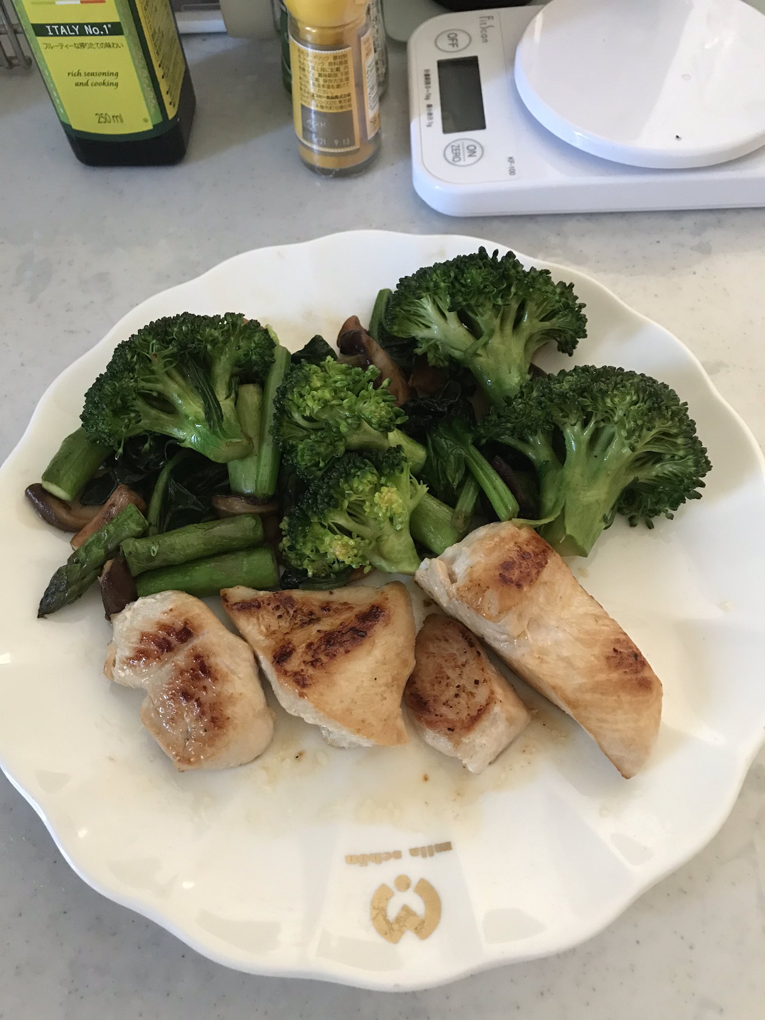 とこな A Twitter 人生初減量飯自分で作った 野菜の選出はぷろたんさん 調理法はフィジーク大会優勝してるカネキンさん参考に作った プロテインは人工甘味料あるから料理からたんぱく質と栄養をとるのも大事 とこな A Twitter 人生初減量飯自分で作った 野菜の選出はぷろたんさん 調理法はフィジーク大会優勝してるカネキンさん参考に作った プロテインは人工甘味料あるから料理からたんぱく質と栄養をとるのも大事