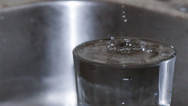 Cooperativa's tweet image. "Vergüenza nacional": Greenpeace condenó decisión del Senado chileno de no blindar el agua como bien público #SomosCooperativa bit.ly/2tMdckv