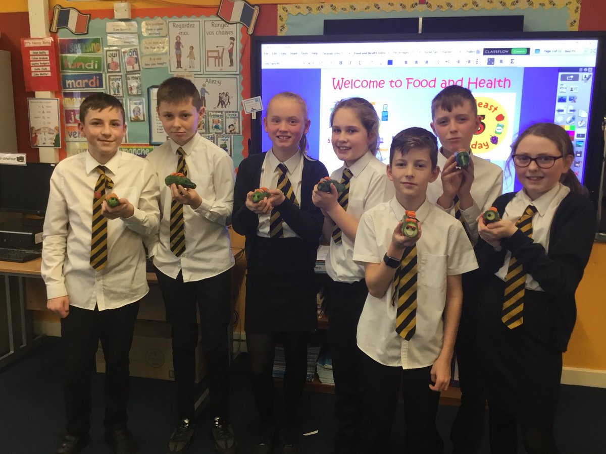 neilston_madras's tweet photo. A great start to P7 Food and Nutrition skills academy! Hygiene, knife skills and healthy food tasting. Hope you like our Hasselback Caterpillars ๐#safetyinthekitchen #bridgeandclaw #HealthyEating https://t.co/UfxGRd5Q7d