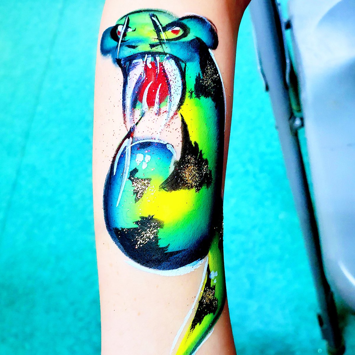 Arm art instead ...
#tickboomfacepainting #facepainting #Brighton #festivalfaces #festivalmakeup #glitter #weddingplanner #weddingideas #corporateevents #eventideas #brightonevents #eventprofs #eventprofessionals #eventprofsuk #londonfacepainter #brightonfacepainter