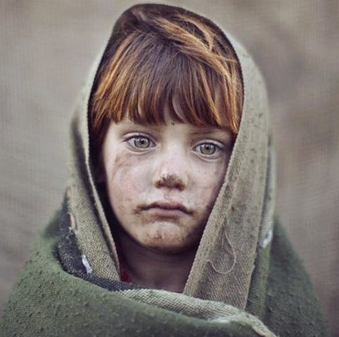 مَاقيل بالأعيُن ، لا يُنسى .