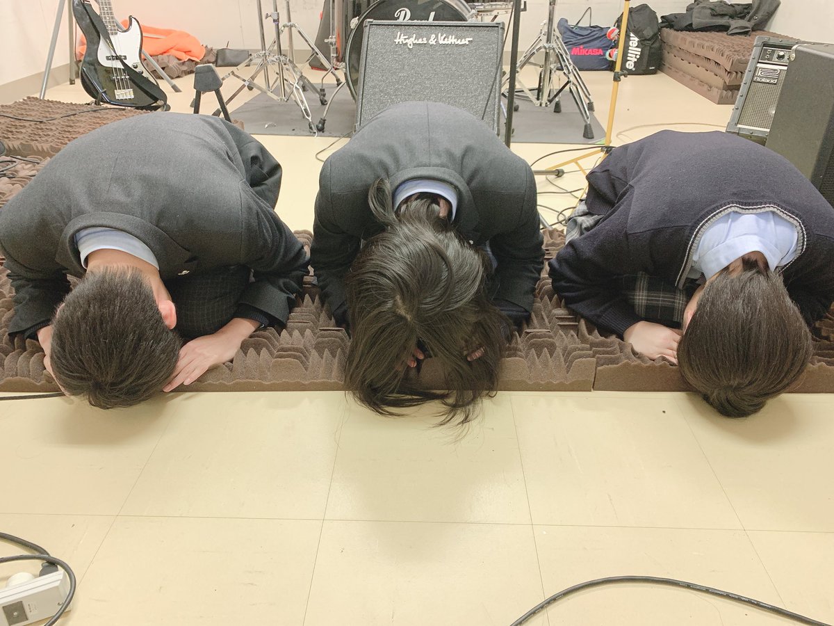 catwalk_of's tweet photo. 新年明けての1発目の練習です。
今年の目標は
「ライブにたくさん出演して有名になること」
                                                                です。
よろしくお願いします。
#Catwalkofdiva https://t.co/b5UQAZQibl