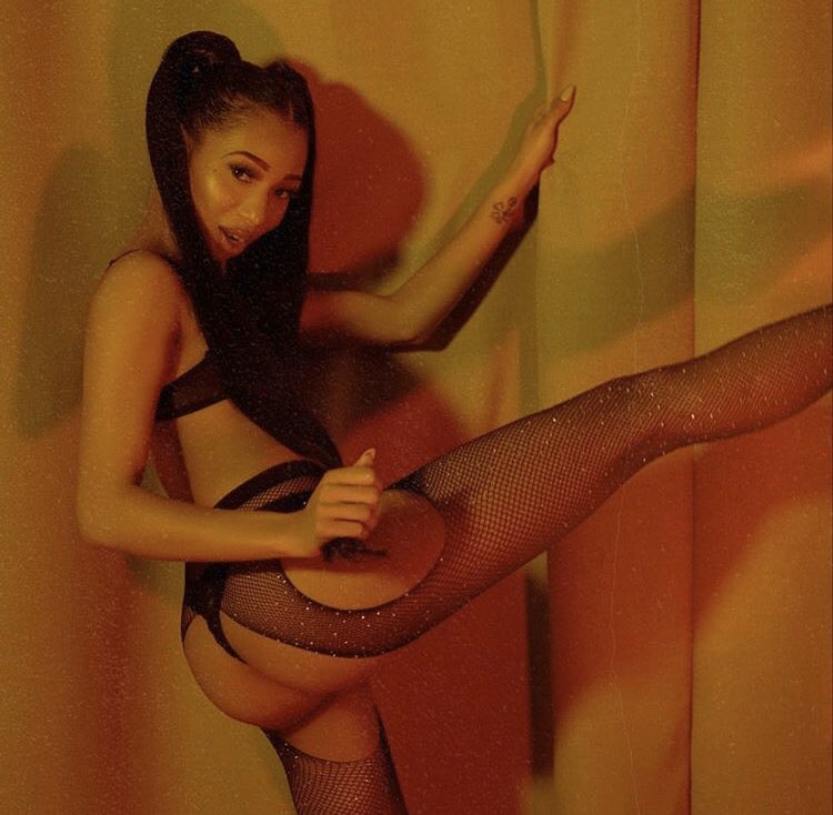 FearlessMuseMag's tweet photo. Being a MUSE takes self confidence before anything else. Flaunt your beauty and be a beast about it 😍🔥 #Fearlessmusemag #model #photography #modelswanted https://t.co/QBJon4X5ki