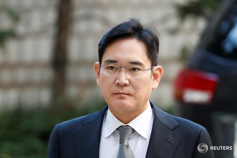 Samsung sets up anti-corruption panel as chief faces trials over a bribery scandal involving former president Park Geun-hye reut.rs/2T5psHy via <a href="/HeekyongYang/">Heekyong Yang</a>
