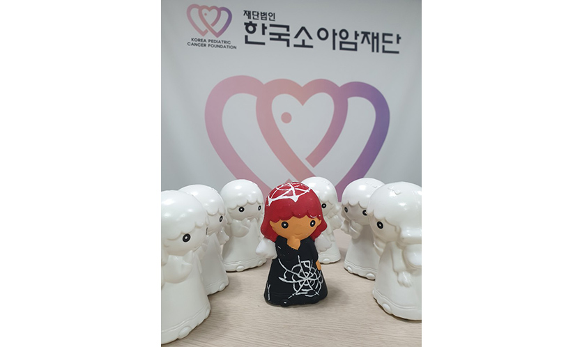 soaaam1004's tweet photo. 안녕하세요. 한국소아암재단입니다
2020년 1월 9일 뉴이스트(NU'EST)의 렌님께서 2020년 새로운 한해에서도 백만천사운동을 참여하시면서 천사저금통을 후원해주셨습니다.
뉴이스트(NU'EST)의 렌님께 깊은 감사를 전합니다.
#착해도너무착한 #감사합니다 #깜짝선물 https://t.co/81svh5zdKX