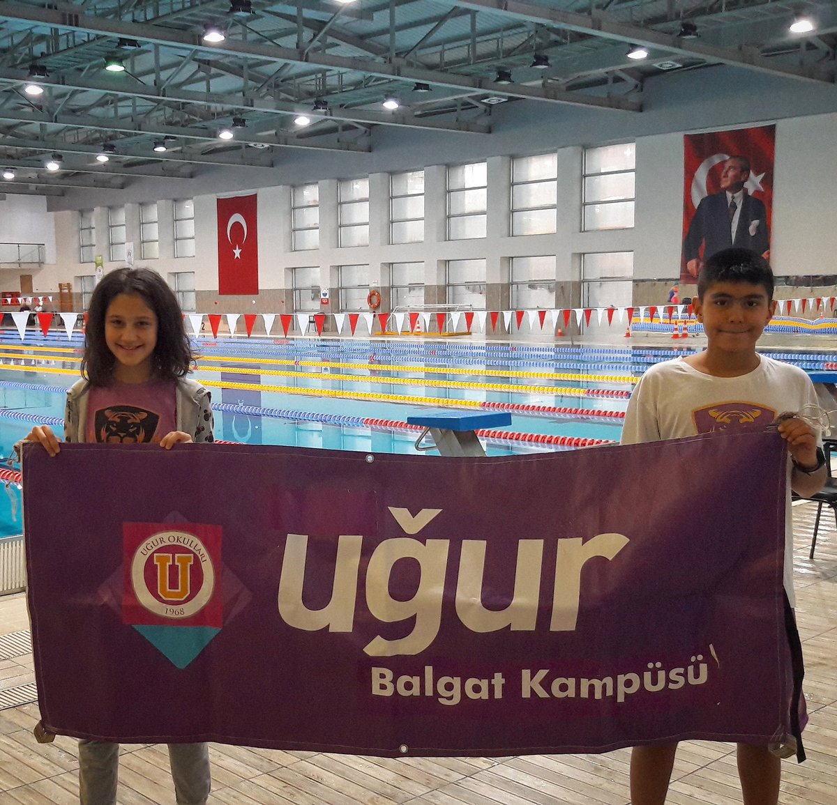 YiitYlmazer17's tweet photo. Okullar arası yıldızlar yüzme yarışlarında okulumuzu başarıyla temsil eden öğrencilerimiz Sude Vural ve Kaan Kayacan'a teşekkür ediyor başarılarının devamını diliyoruz @elifkarakusugur @ErcelikHilal @mhtpkbdy @notingbox @fusundemirel @oguz_turkmenli @berkozkalender @buketnemic https://t.co/rW7ATxCOQW