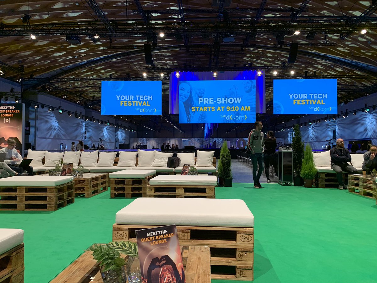 schlossermobile's tweet photo. Kicking off the year at #sapdkom today. I’ll talk about UI integration and our plans for 2020; meet me at 3pm in the Arena on stage 7 if you’re here https://t.co/POhbS7Eost