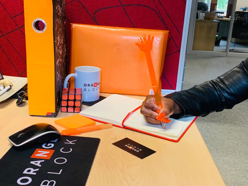 OrangeBlockSA's tweet photo. It's a new year, a new decade and it's time to turn to a new page!
#OrangeBlock
#20Plenty
#2020 https://t.co/gJC4Ola4v0