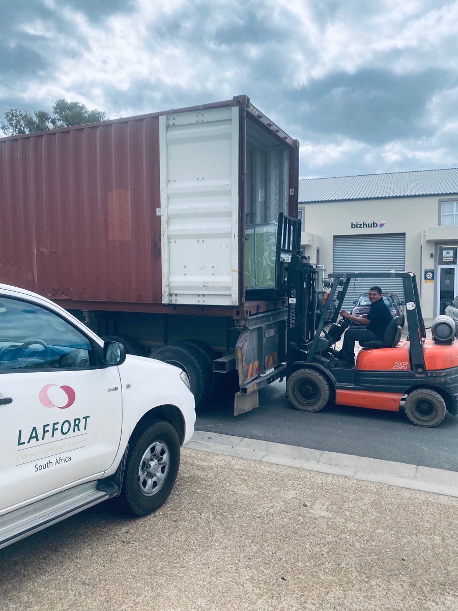 LaffortRSA's tweet photo. Containers, containers every day! Stocking up to keep our #winemakers busy during this season! 
#laffortharvest2020 #laffort https://t.co/cZl6ojtP2r