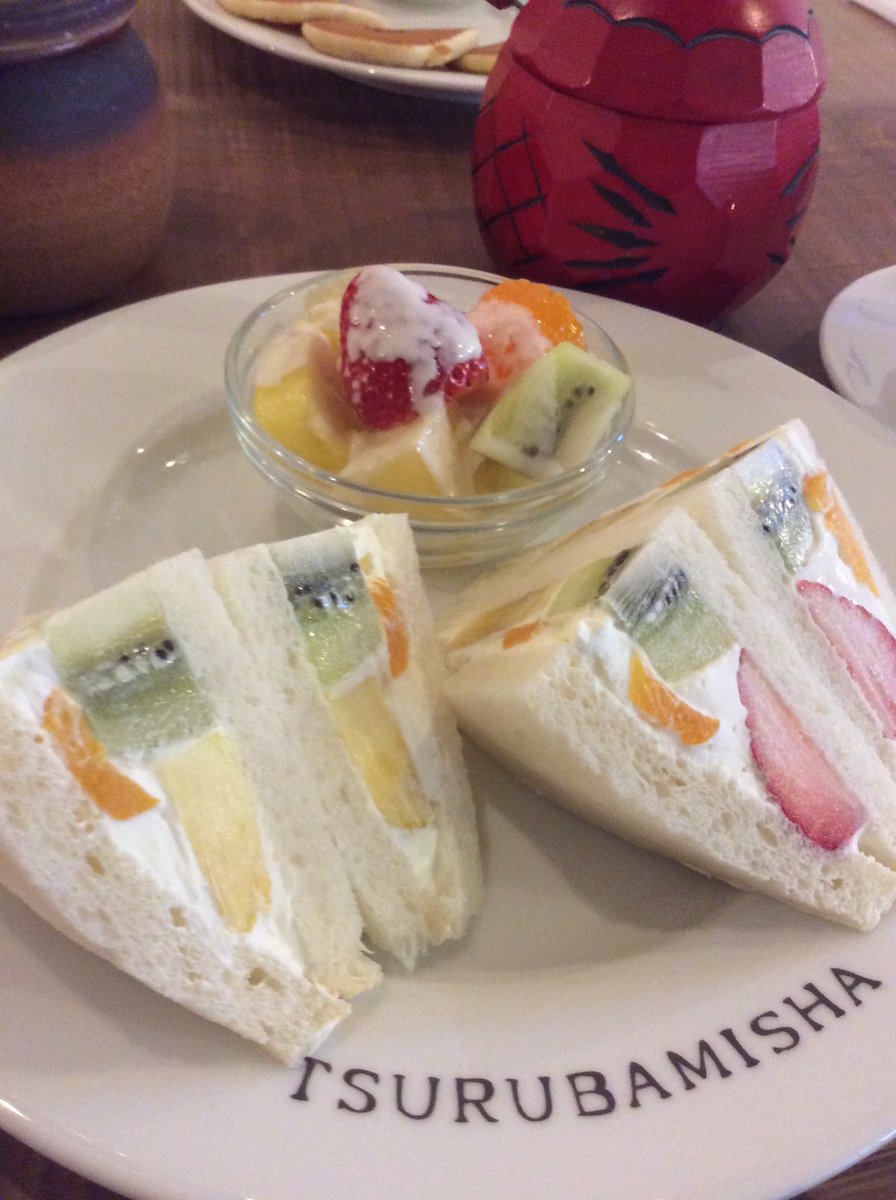 Junkikijunki's tweet photo. 1年くらい会えなかった友達と
経堂のつるばみ舎で会いました( ^ω^ )

去年はよく頑張った
今年もツラツラ行こうねー

お父さんを見送り、ご主人の癌闘病を支える彼女
17年くらいのお付き合いになるけど
変わらない、かわいい笑顔だった(*^▽^*)
私もそうでありたいな https://t.co/qgFDjAj8Wd