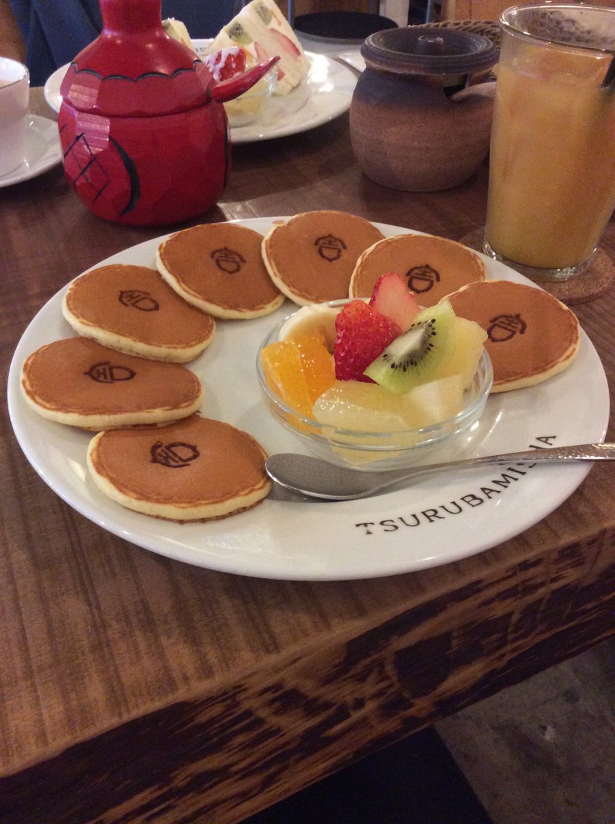 Junkikijunki's tweet photo. 1年くらい会えなかった友達と
経堂のつるばみ舎で会いました( ^ω^ )

去年はよく頑張った
今年もツラツラ行こうねー

お父さんを見送り、ご主人の癌闘病を支える彼女
17年くらいのお付き合いになるけど
変わらない、かわいい笑顔だった(*^▽^*)
私もそうでありたいな https://t.co/qgFDjAj8Wd