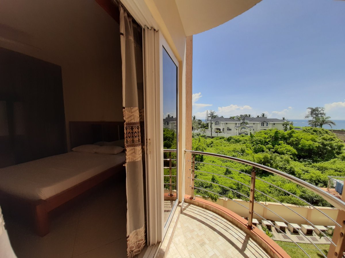 UtopiaHomeske's tweet photo. Bedroom 3(Three): 

- Balcony with Sea View
- Queen bed
- Super Spacious
- Reading Table

Call - +254794589266

 #UtopiaHolidayHomes #TembeaSplashWorldLtd #TembeaNaSplashWorld #airbnb #AirbnbExperiences #airbnbhost #airbnbhomes #bookingcom #hotelsuite #live https://t.co/wjhbEkJM0w