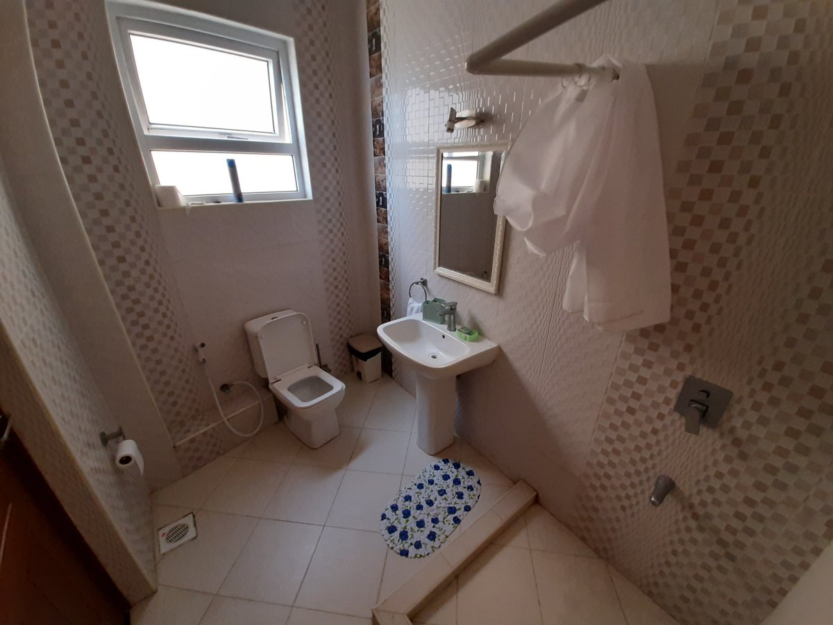UtopiaHomeske's tweet photo. Bedroom 3(Three): 

- Balcony with Sea View
- Queen bed
- Super Spacious
- Reading Table

Call - +254794589266

 #UtopiaHolidayHomes #TembeaSplashWorldLtd #TembeaNaSplashWorld #airbnb #AirbnbExperiences #airbnbhost #airbnbhomes #bookingcom #hotelsuite #live https://t.co/wjhbEkJM0w