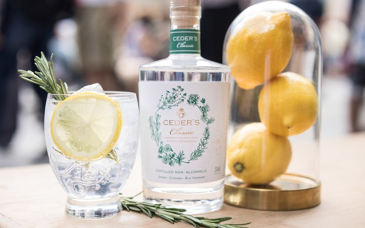 Tonight from 7pm, we have Ceder’s treating you to complimentary samples of their alcohol-free gin made with a mix of classic and exotic botanicals. It has tasting notes of juniper and coriander combined with hints of geranium and Cape floral fynbos.