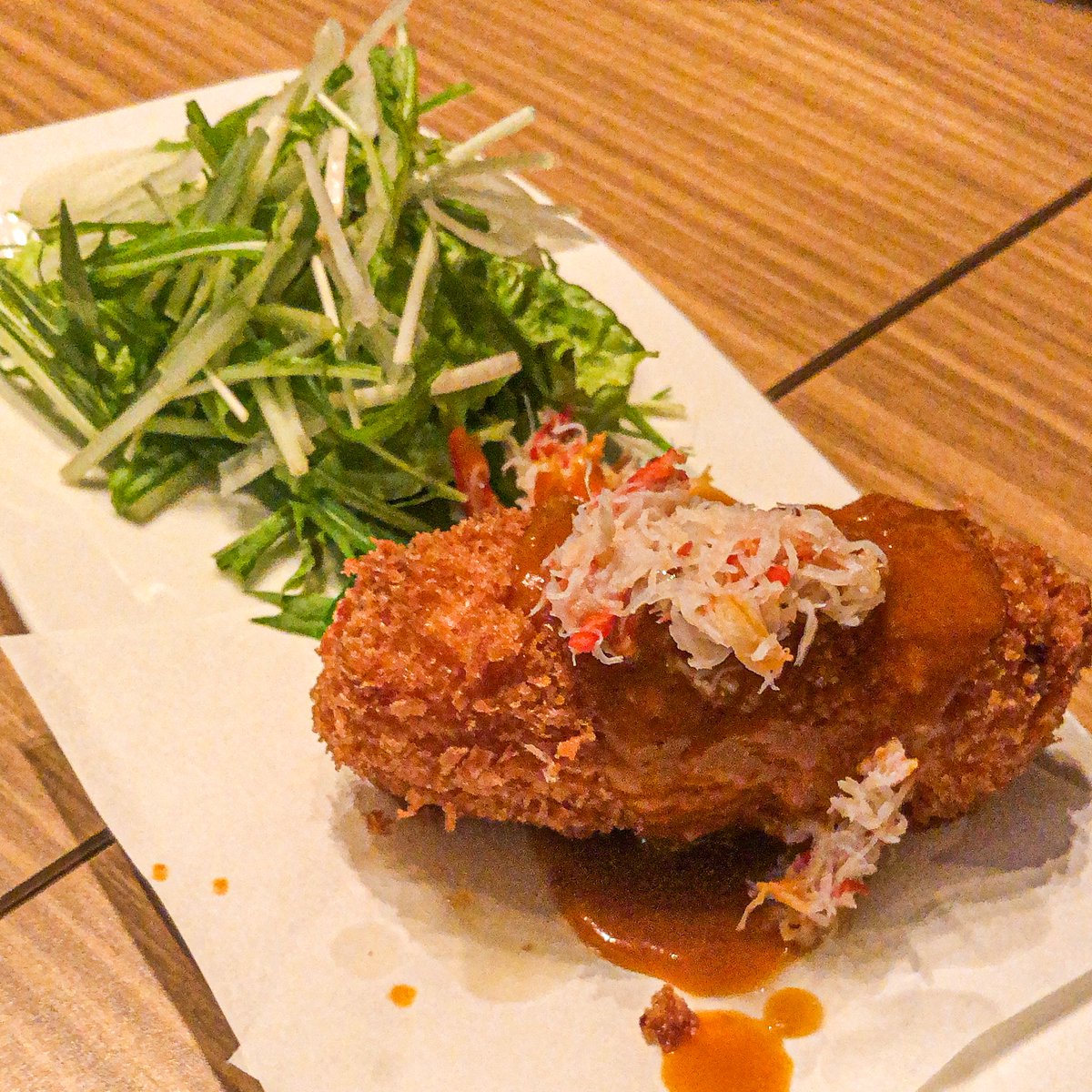 ／
お手軽バルメニューが充実😀
＼

【サカバル レレレ】

お手軽バルメニューが自慢のビストロ酒場バル🍷
肉料理、温菜、冷菜と豊富で一工夫を加えたバラエティーの料理🍽️

☑️生ハムと愉快なお肉たち
☑️逆アルデンテのナポリタン
☑️カニあふれクリームコロッケ