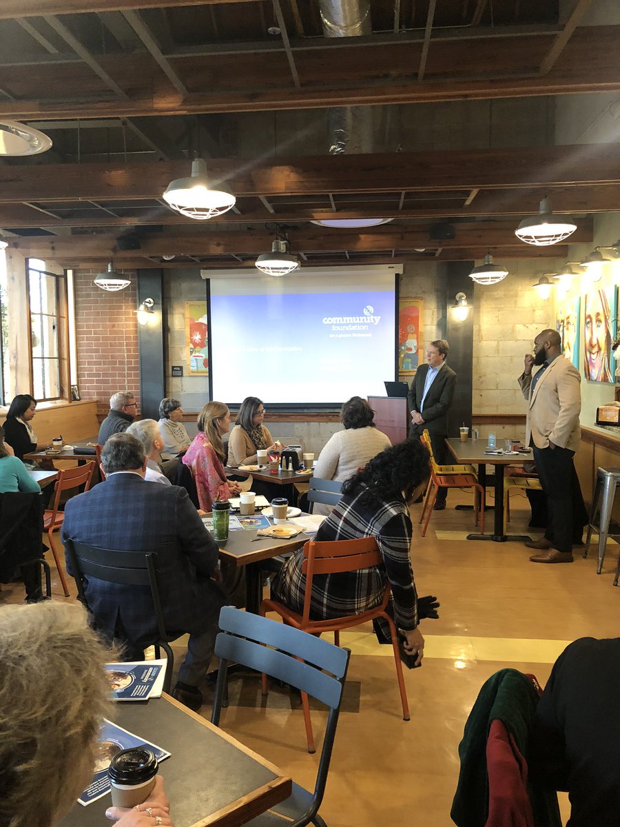 artuscommdev's tweet image. Captain’s Table RVA kicking off the year with @cfrichmondva Scott Blackwell and Greg - thanks @SandsAnderson for cosponaoring this Nonprofit CEO event. #commdevatAUB @Atlantic_Union