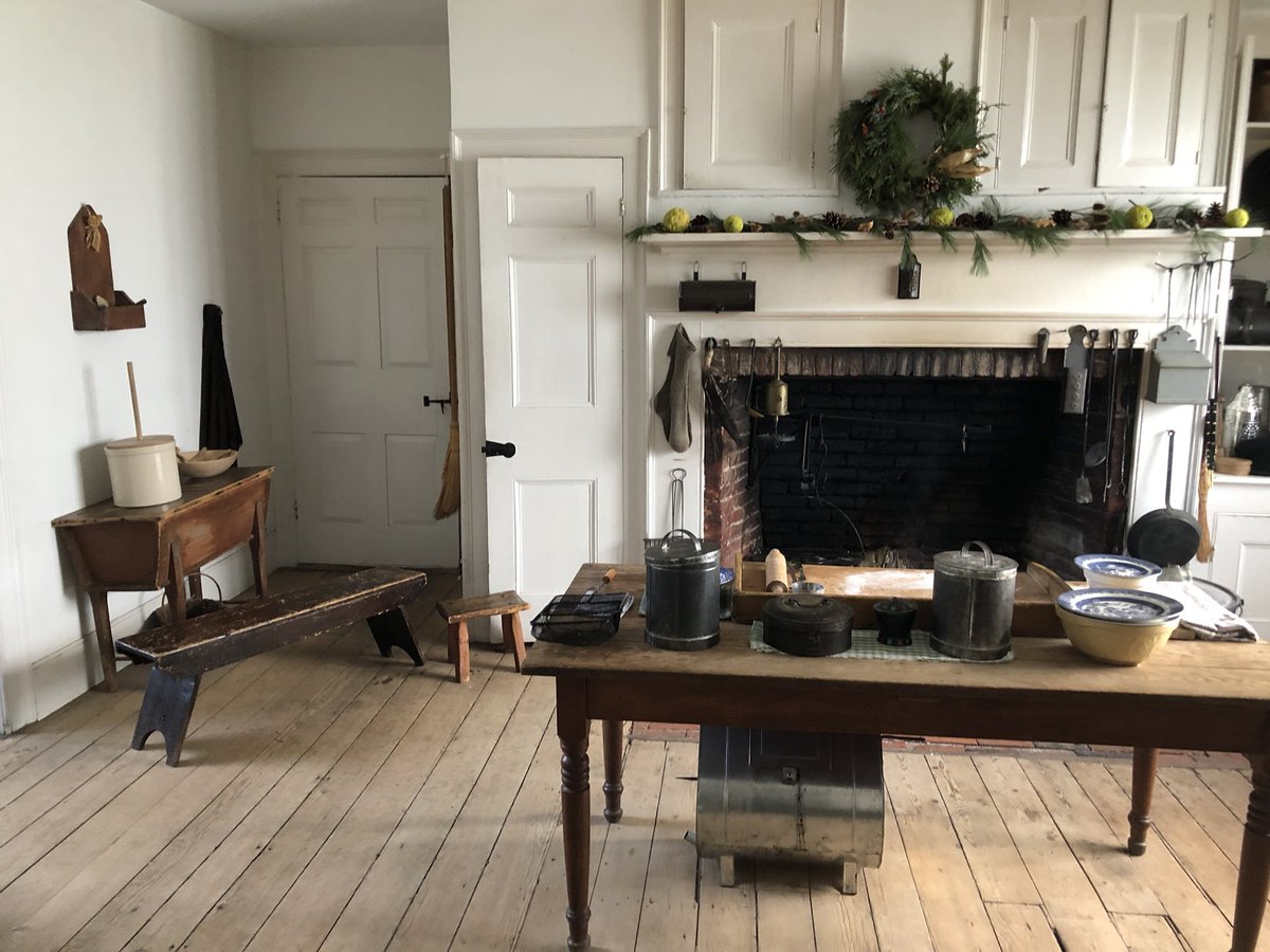 Lambs_Class's tweet photo. The kitchen. https://t.co/DtpzYySV6a