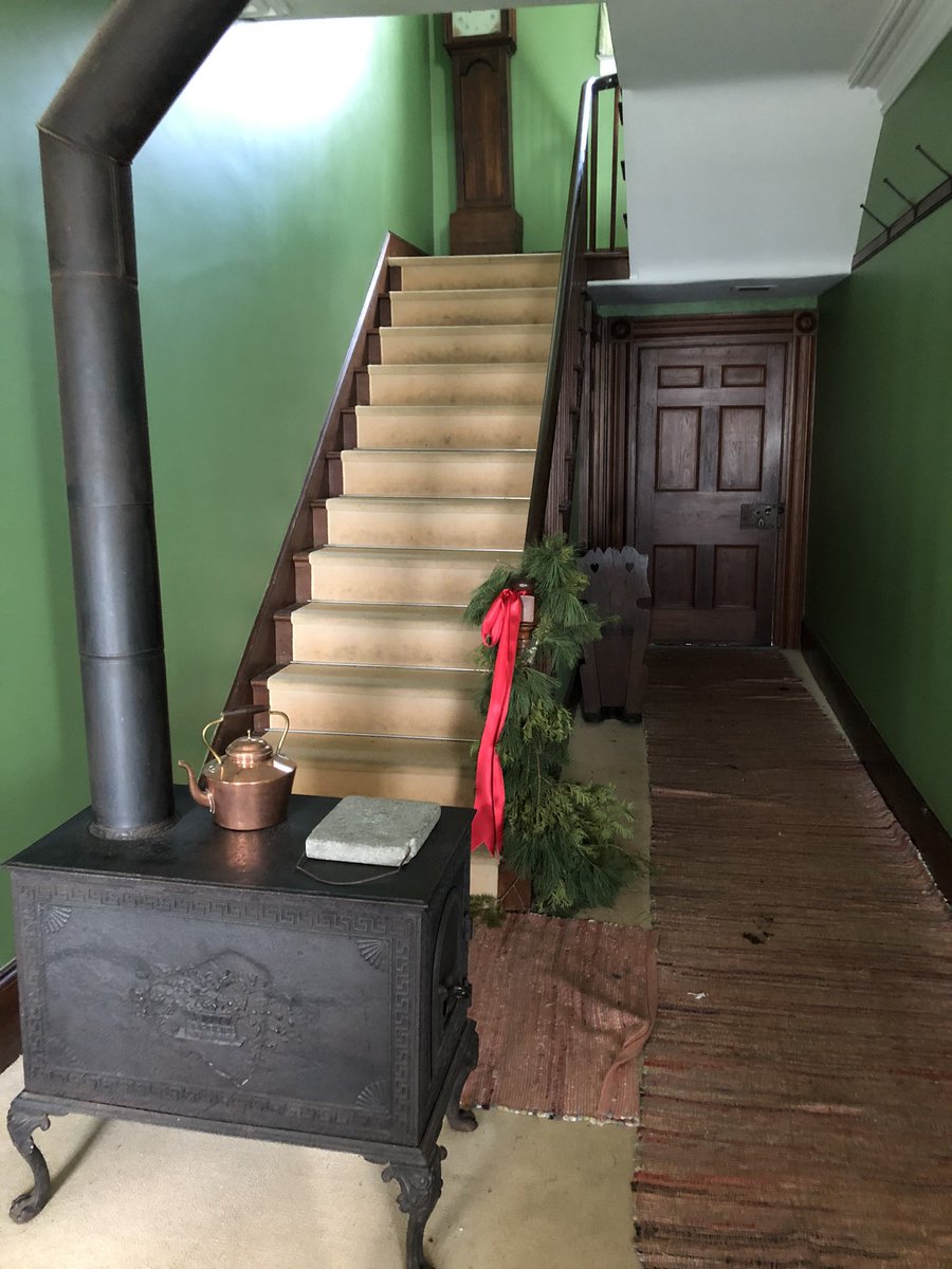 Lambs_Class's tweet photo. Fireplaces and stoves are everywhere! https://t.co/79En49pYbD