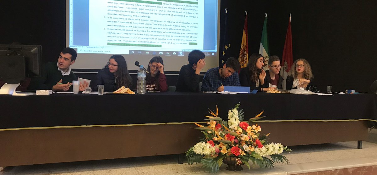 Rep2019EP's tweet photo. The #REP2019 newsletter is out! Relive memories from the event in Spain๐ช๐ธ, during which students debated a Directive for better healthcare.
In this issue:
๐คInterviews w/ students
๐ฅVideo w/ event highlights
๐ฌ๐ท Update on next event in Greece
...& more
โฉhttps://t.co/AV6wM3rs79 https://t.co/Aqb8Z5JwM6