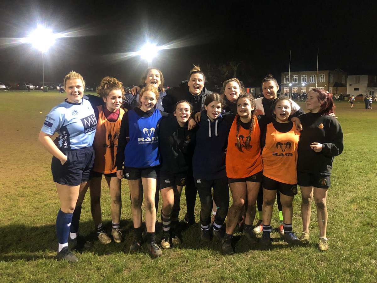 Elle Ross tweet media