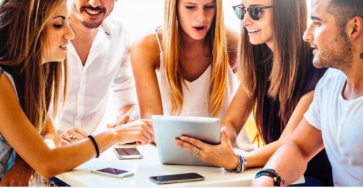 GenGparis's tweet photo. La personnalisation un sujet capital pour 90% #genZ #genY 
@etude @3DSfrance  @3DEXPERIENCELab   #AI #trends #CES2020  #innovation 
https://t.co/W44u1J0U1R https://t.co/SRNhKDVUG5