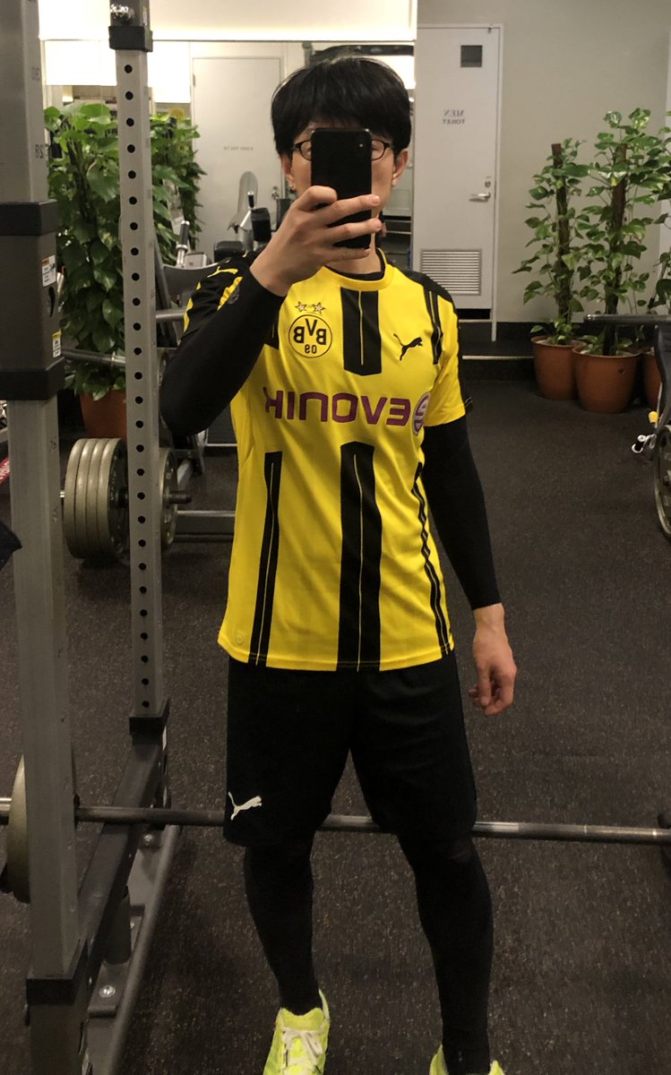 あっきくん Sur Twitter ジムで サカユニ サッカーユニフォーム ドルトムント