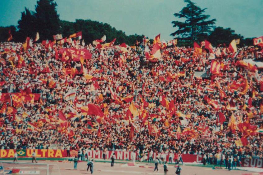 TheClash976's tweet photo. Il 9 gennaio è questo ... tutto il resto è invenzione, quindi il nulla.
#CucsRoma https://t.co/mN4PVwc6Id