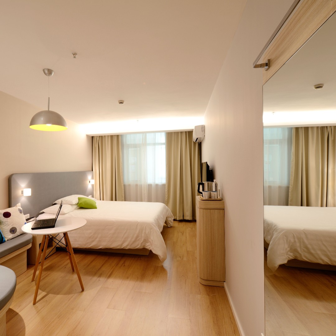 grupgo's tweet photo. En las habitaciones de hotel, además de un buen diseño, es importante unos acabados impecables. 
#barcelona #eficiencia #grupgo #grupgoinstalacions #grupgoprojectes #calidad #constructora #construccion #instalaciones #obras #reformas https://t.co/uJGCsGow4G
