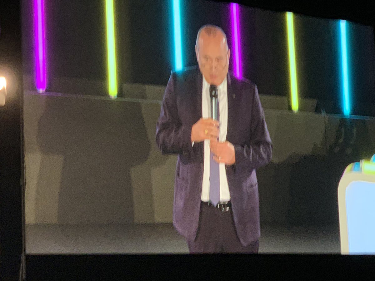 #axa #AssurBanque #EnergyTour La banque est un atout stratégique au service des clients et agents d’AXA par Jacques de Peretti.