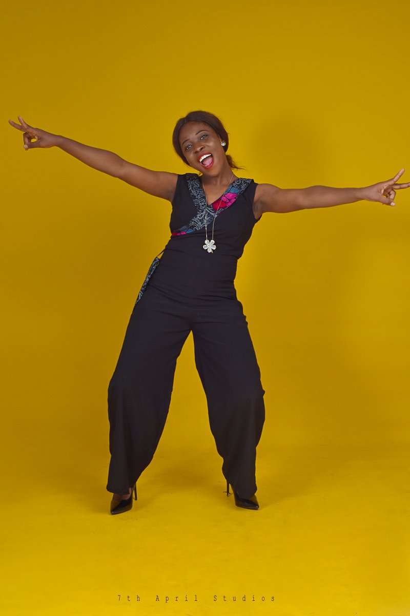 jemimasfashion's tweet photo. Put your hopes in God, put your hope in yourself.

You are more powerful than a thousand words.

#MadeinLagos
#Fashionista 
#jfashion
#knackamsomething
#africangiants
#culturefirst https://t.co/yHykYuTZJ2