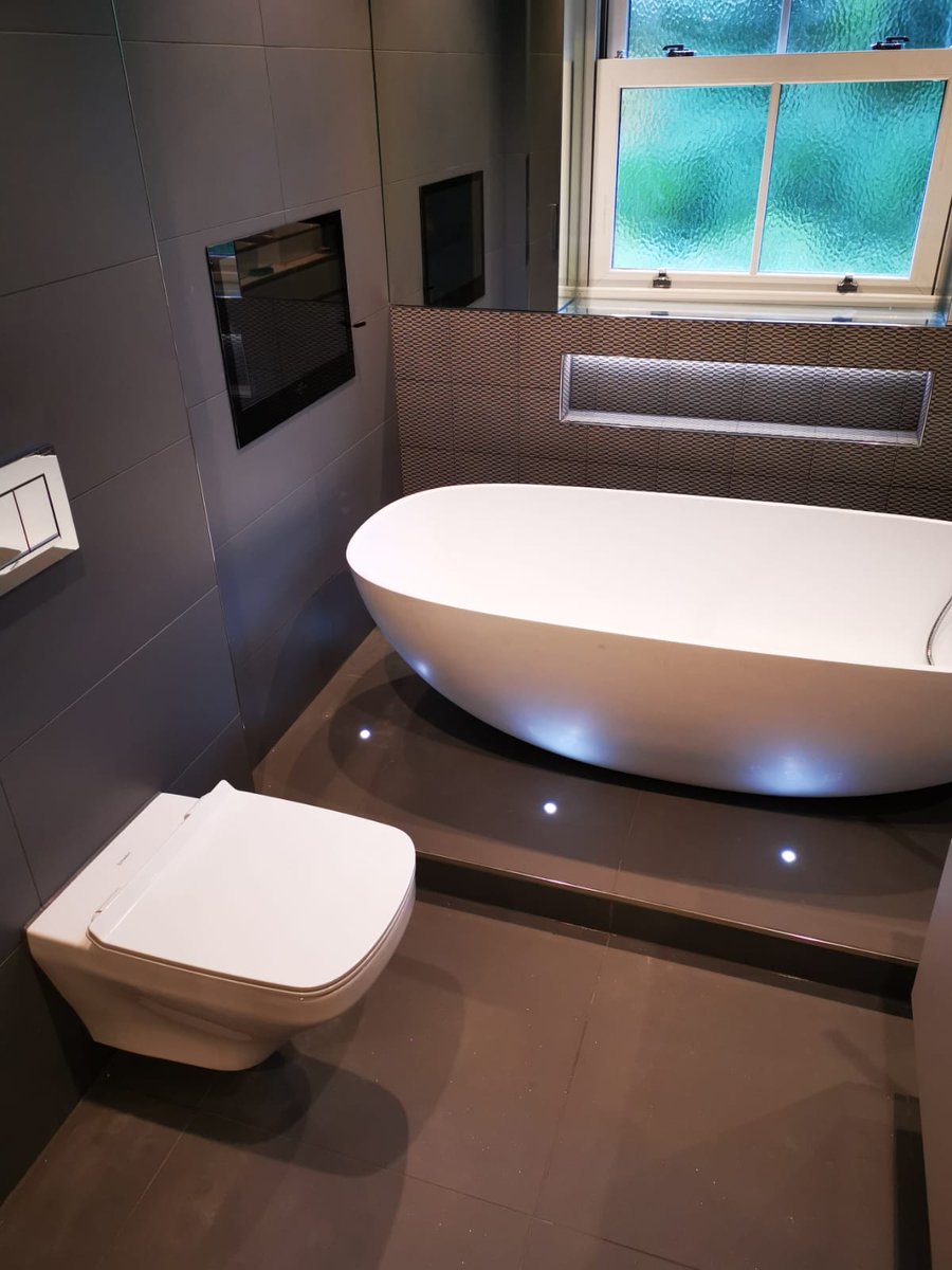 3Flo_Herts's tweet photo. New year, new you, new home.

If a new bathroom is at the top of your list for 2020, 3Flo can help! Our expert team offer a complete service, from design to fitting and everything in-between, including plumbing, tiling, electrics and joinery. https://t.co/ot5J3Dsek3
