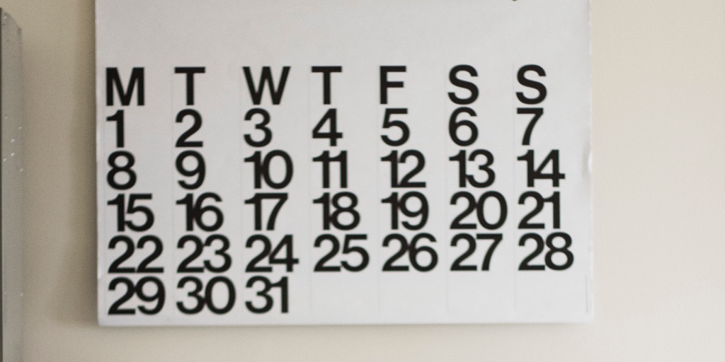 GoDo_Productive's tweet photo. Struggling with the first week back? Take a look at my guest blog for the UK Association of Professional Declutterers &amp; Organisers @apdouk about how to set up the right routines &amp; habits for a happy 2020 #habits https://t.co/Lfu6wLAzDg https://t.co/9TN46uCUm8
