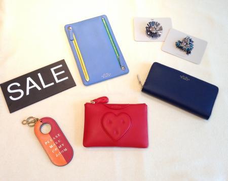 BARNEYS_JAPAN's tweet photo. 福岡店より: 1月10日よりMORE MARKDOWNS!がはじまります!今シーズンの人気アイテムが更にお得にお買い求めいただけます。この機会にぜひ店頭へお越しください。
#MOREMARKDOWNS #バッグ #スモールレザーグッズ #アクセサリー #バーニーズニューヨーク福岡店 https://t.co/RoneJgeo6r