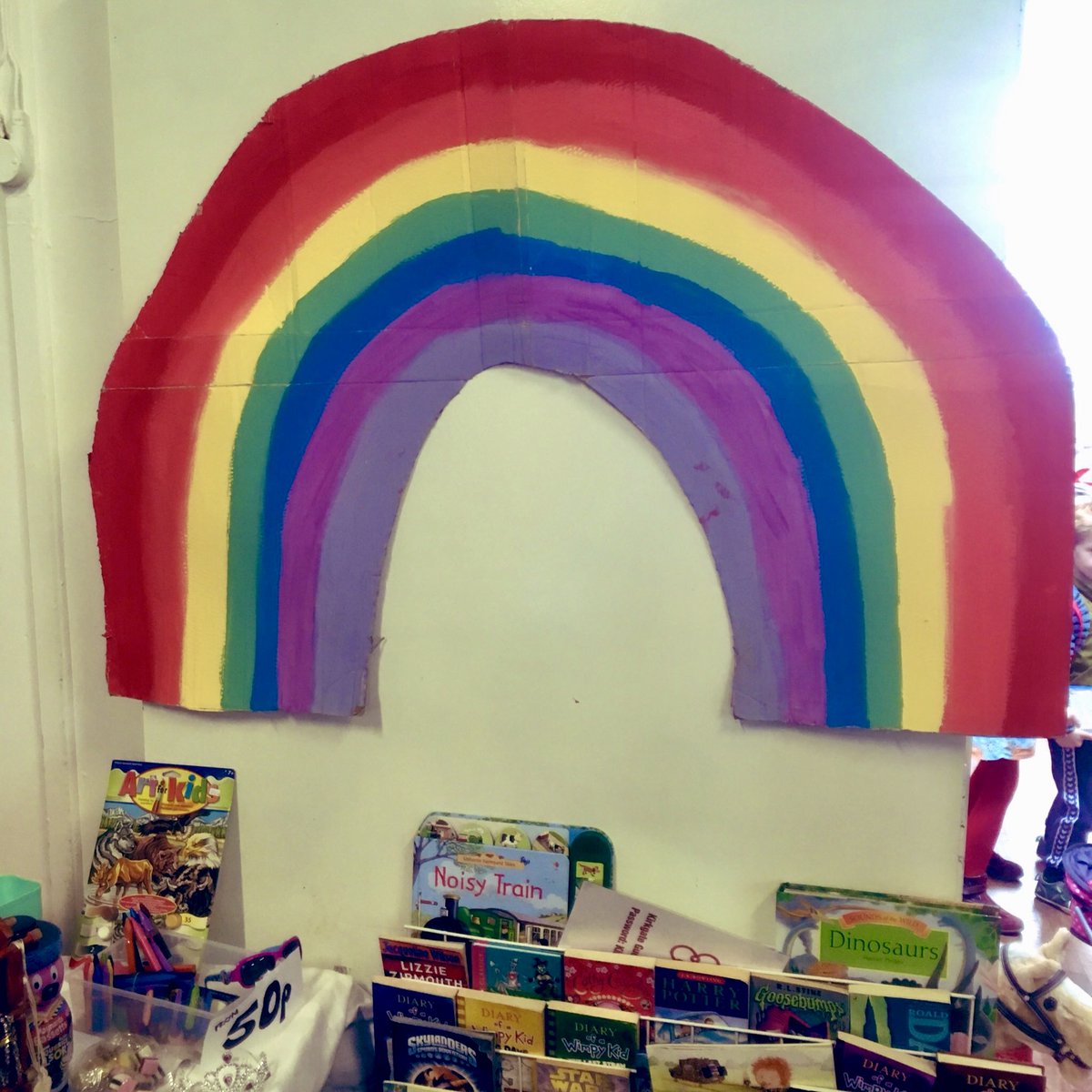 shipleyalt's tweet photo. Our annual Kids Take Over market is on 7 March, 10.30am to 2.30pm.
It's great fun and a chance for local children &amp; teenagers to run a stall to raise cash for a good cause or something they are saving up for. We welcome young makers, confectioners, upcyclers and bedroom clearers! https://t.co/FmfRoFzYoY
