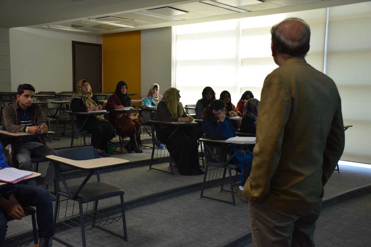 ibacict's tweet image. Mr Amir (District Monitoring Coordinator) and his representative visited classes of different trades of BBSYDP at IBA-City Campus to discuss and motivate the participants on how this course is going to help them in opening new opportunities.

#CICT
#IBACICT
#BBSYDP
#BBSHRRDP