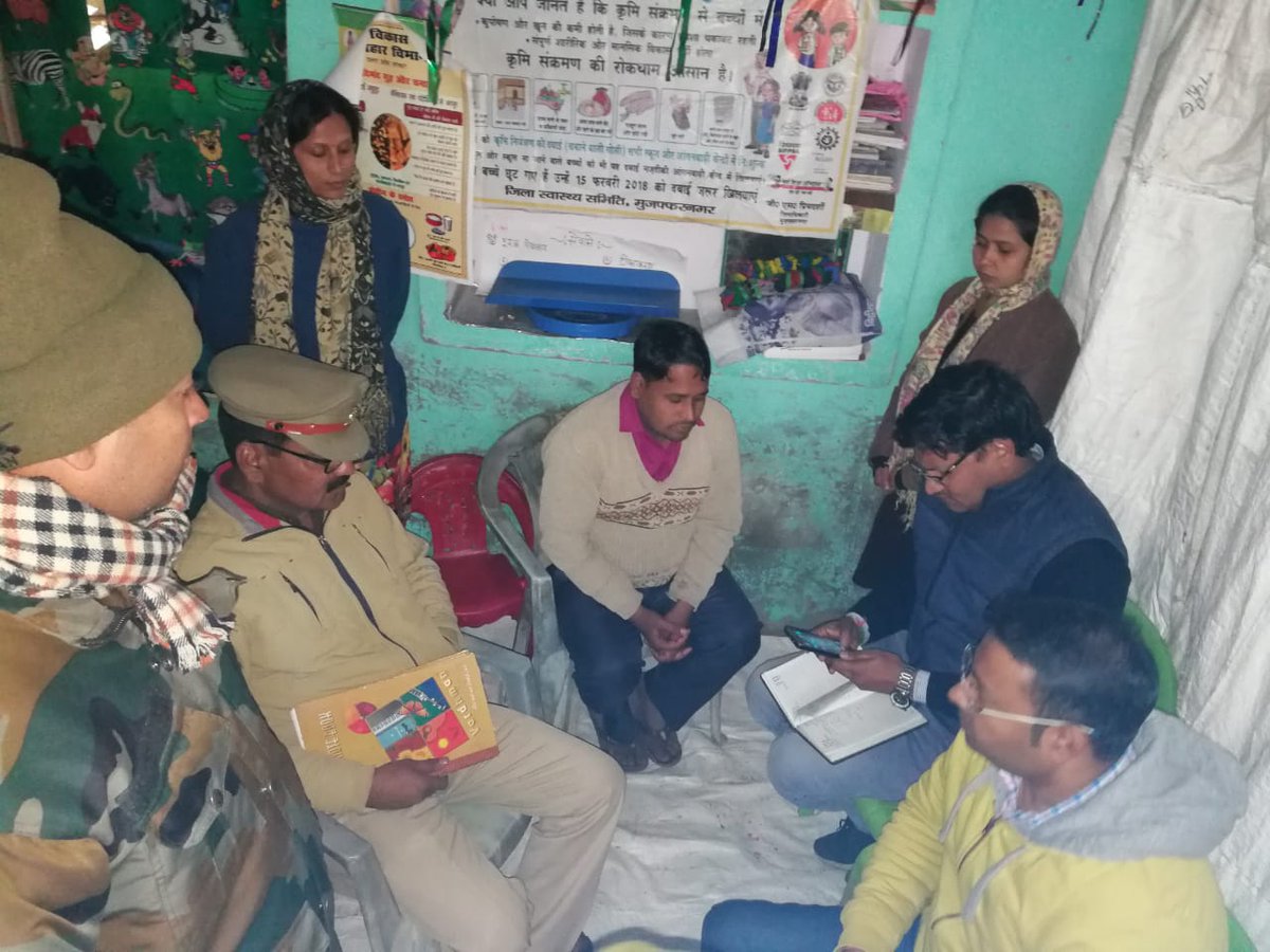 DKhatauli's tweet photo. Khatoli me Ati kuposit child ko Doctor/CDPO/Police ki team dwara dignost kar better treatment ke liye NRC le Jaya Gaya. https://t.co/qRZe3xR2XA