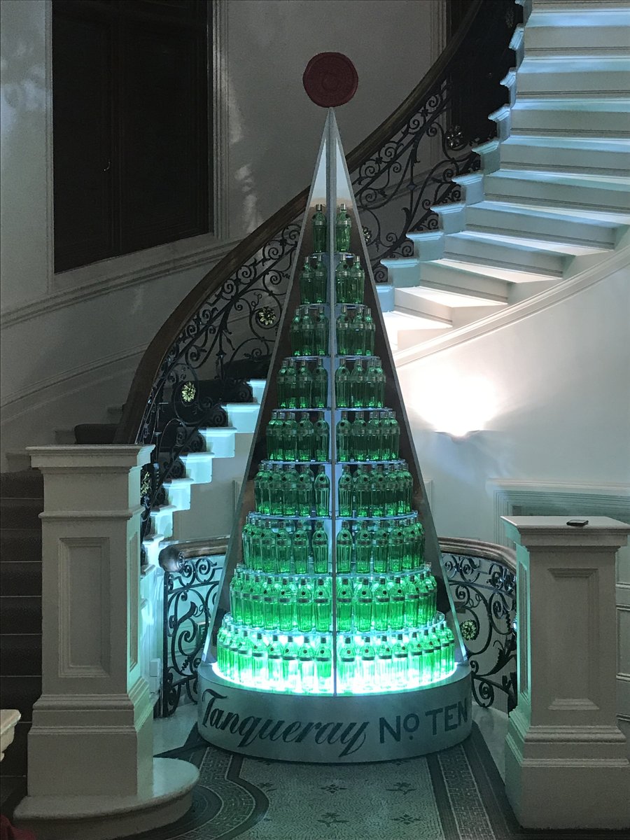 Realiseliveltd's tweet image. Towards the end of last year, we were lucky enough to help create and build the captivating and decadent Tanqueray Townhouse, designed by the clever creative minds at RPM. 
#TanquerayTownhouse #gin #brandexperience #experiential #production