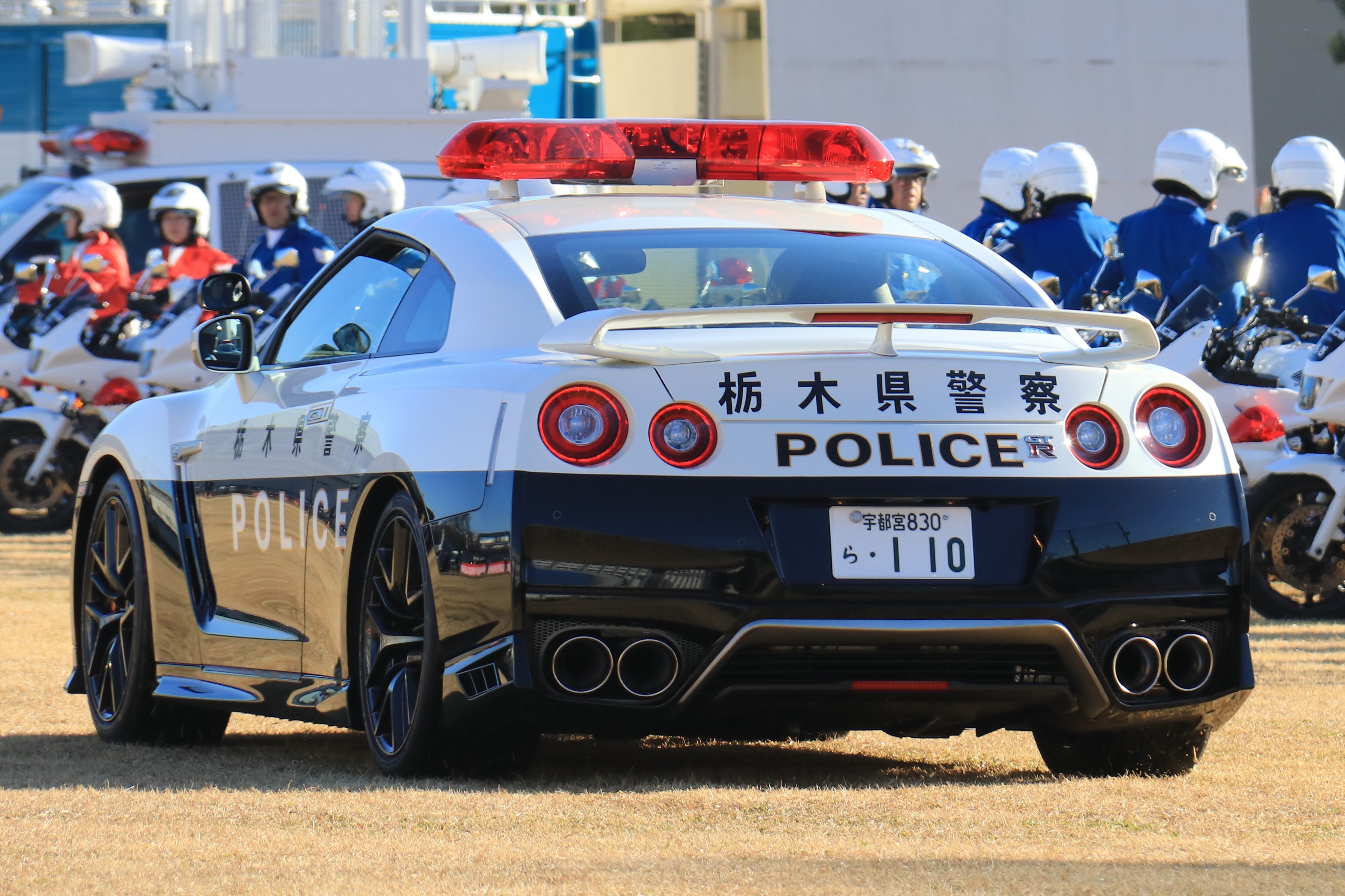 2022年最新版☆高級感溢れる 1/43 日産 GT −Ｒ 栃木県警高速警察隊