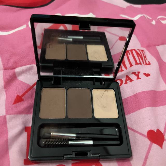 RereKSW's tweet image. Saya menjual EYEBROW DEFIN... seharga Rp60.000. Dapatkan produk ini hanya di Shopee! shopee.co.id/rereksw/771456… #ShopeeID