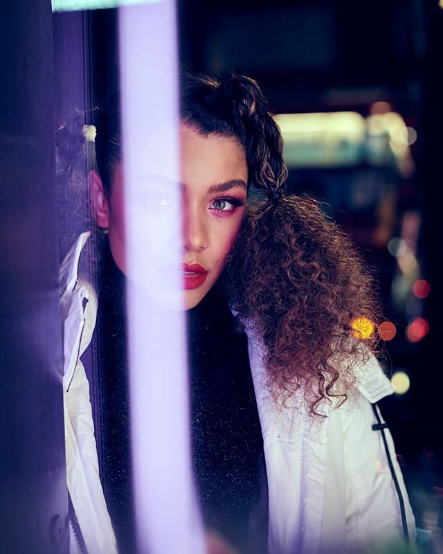 avlien_alien's tweet photo. ⚡
.
.
@sandra01martin
Make-up &amp; Styling: @athenaldn
.
.
#portraitpage #rsa_portraits #makeportraits #visualambassadors #portraitkillers #portraitsquad #lensminds #top_portraits #collectivetrend #senseports #portrait_captures #creative_portraits #aovport… https://t.co/ZO7hMKBHKK https://t.co/keTZZvSwOo