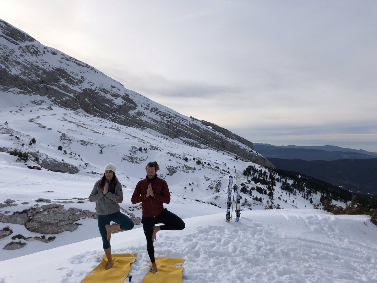 En plein #tournage de #HBM avec les équipes de <a href="/MontagneTV/">Montagne TV</a> 
Prochainement sur nos #reseauxsociaux 
Teaser : bit.ly/2T9xKxZ
#yoga #ski #lifestyle #montagne