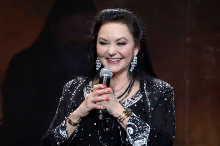 Happy Birthday (69) Crystal Gayle 