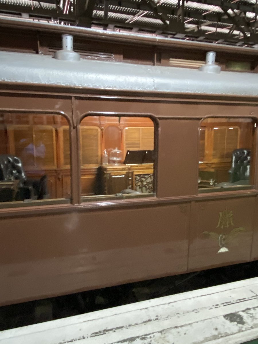 HankeFourie's tweet photo. #SAMuseums Stoomtreine, stasies en uithangbordenuit ‘n vergange era! #transportmuseum #vervoermuseum https://t.co/qg1h1ucoan