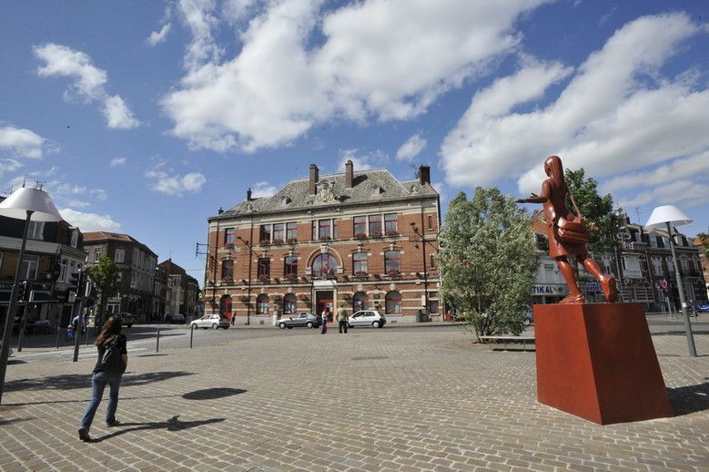 Optissimmo_grp's tweet photo. Où investir dans le Nord-Pas-de-Calais ? En pleine réhabilitation, le quartier Lille-Fives attire de plus en plus de locataires : https://t.co/y1L3m2n3j7 https://t.co/1Ig5z05N5a